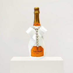 Luxe Pearl Edition Veuve Clicquot Champagne