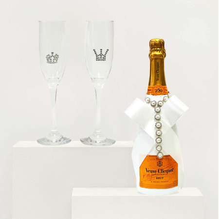 Tiffany Toasting Flutes & Veuve Clicquot Champagne Wedding Gift Set Tiffany Toasting Flutes & Veuve Clicquot Champagne Wedding Gift Set